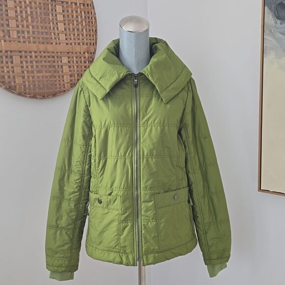 Title nine | Green Puffer Coat - Picture 3 of 11
